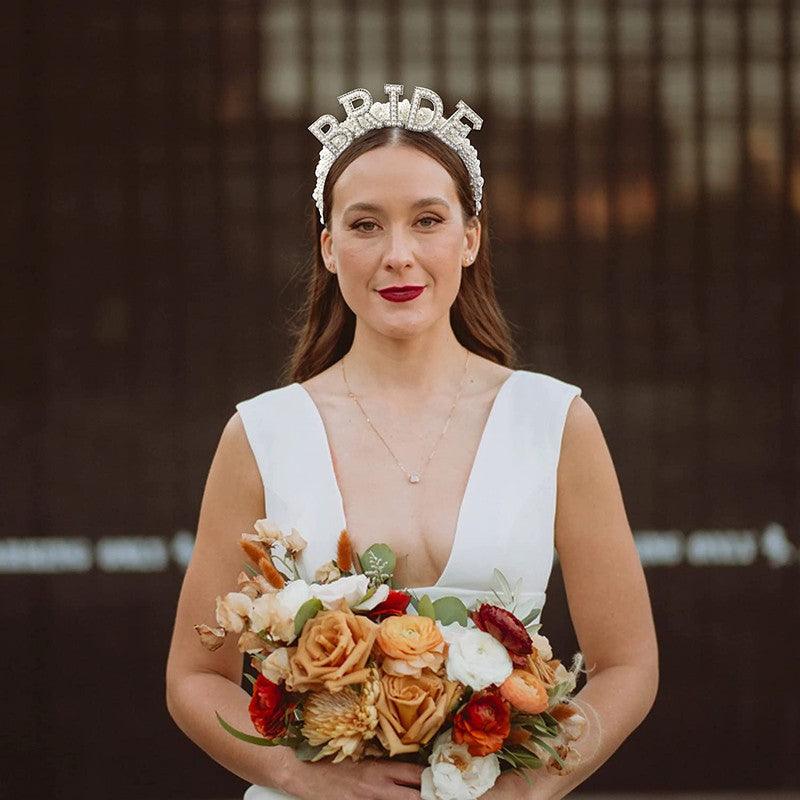 קשת פנינים לשיער לכלה במסיבת רווקות - עיצוב BRIDE אלגנטי ומיוחד – תמונה 2