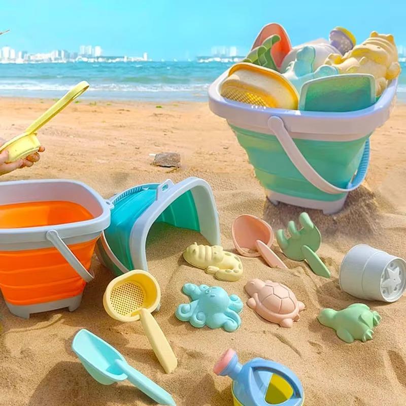 סט צעצועי חוף לילדים 11 חלקים עם דלי מתקפל ותבניות חול