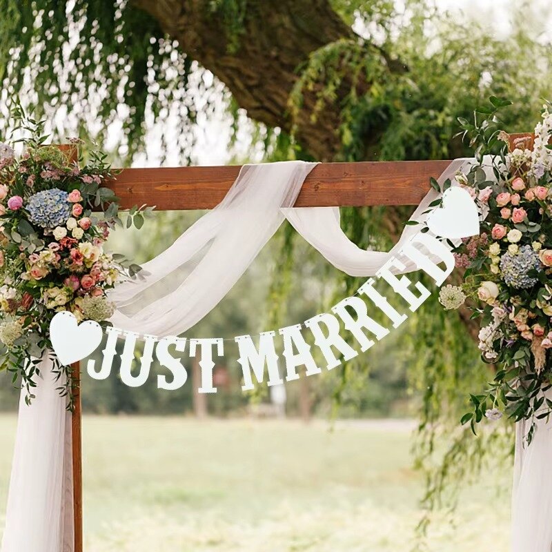 שלט לרכב חתונה חתן וכלה בעיצוב Just Married לבן – תמונה 4