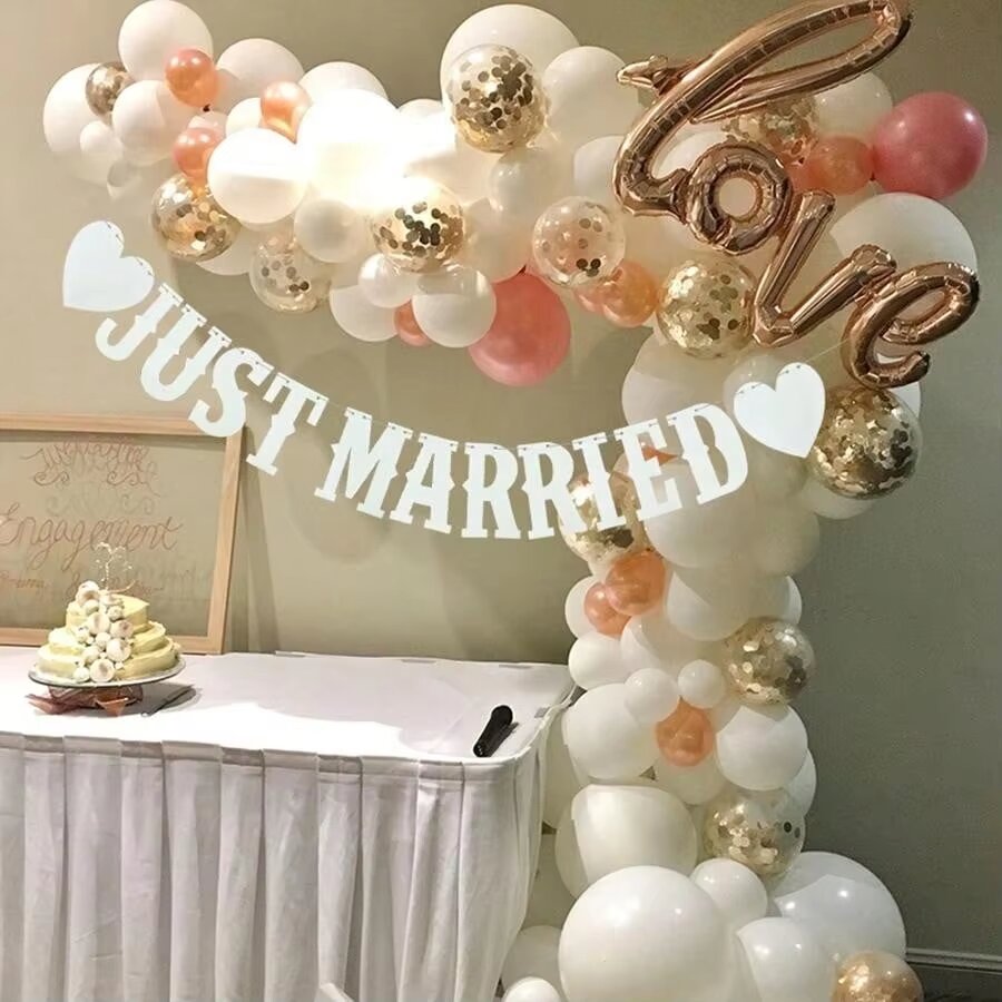 שלט לרכב חתונה חתן וכלה בעיצוב Just Married לבן – תמונה 3